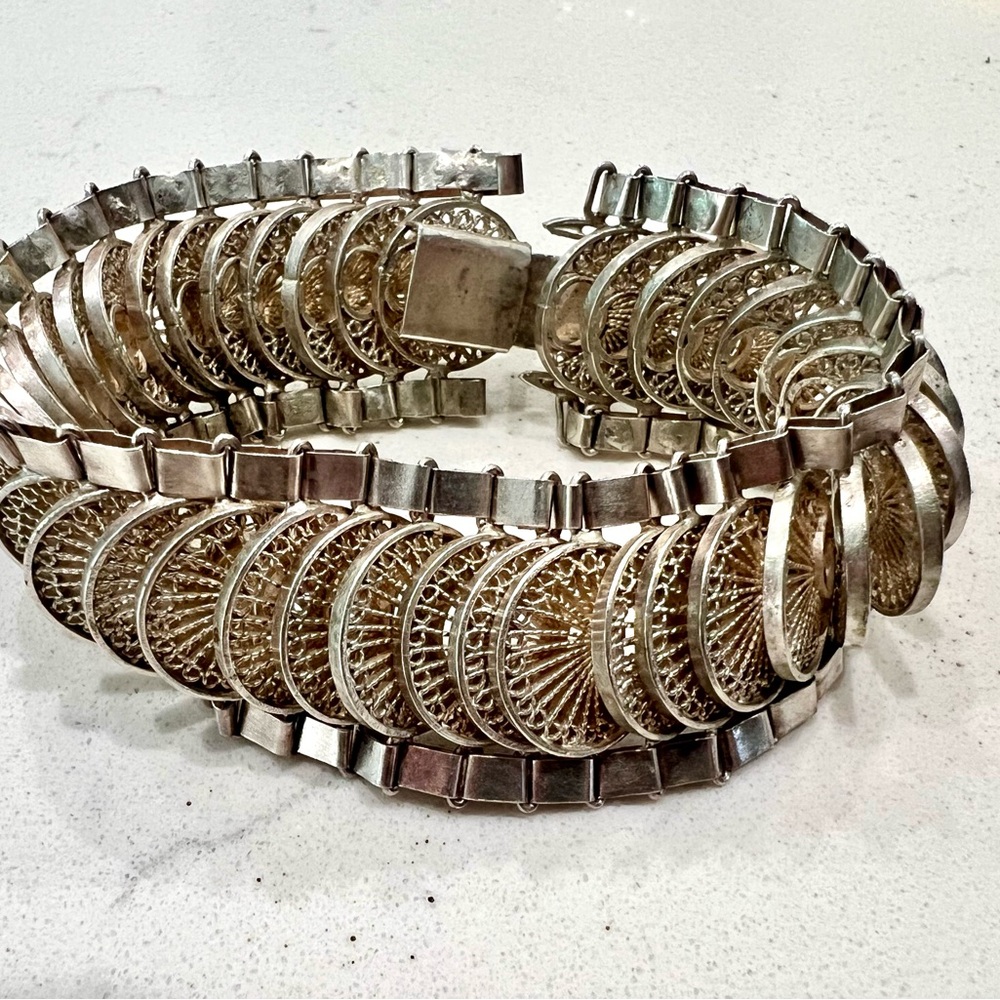 Vintage 925 Sterling Silver Filigree Lamellae Bracelet Ornate Unique Scalloped